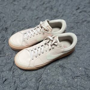 Nike Court Legacy Lift